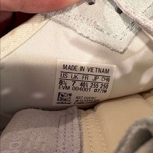 Women Adidas Nite Joggers size 8.5 women’s - Picture 6 of 6